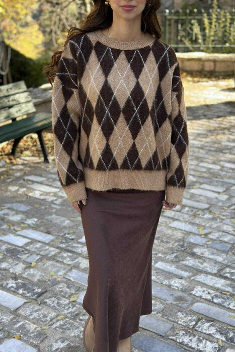 RHOMBUS DESIGN ROUND NECK WOMEN SWEATER BEIGE+BROWN/BEZHE+KAFE - 4