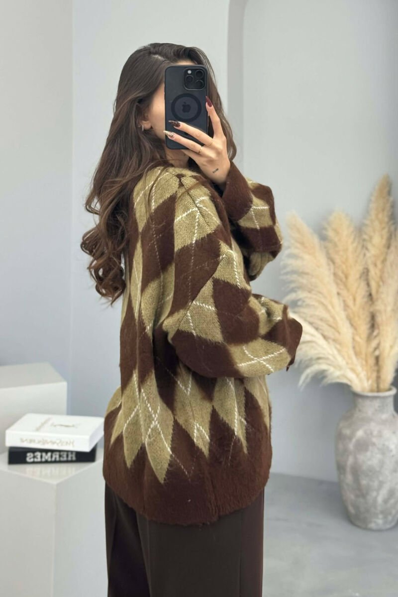 RHOMBUS DESIGN ROUND NECK WOMEN SWEATER GREEN-BROWN/JEKA - 4