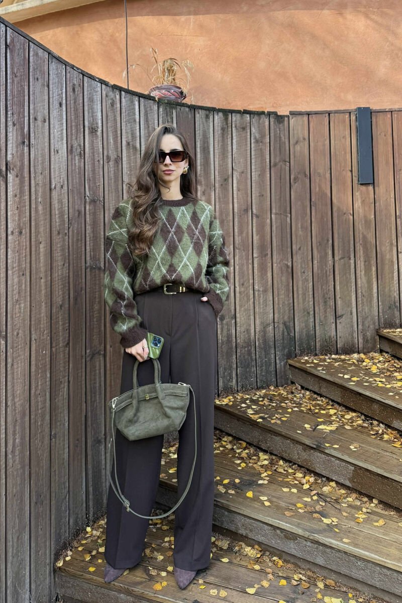 RHOMBUS DESIGN ROUND NECK WOMEN SWEATER GREEN-BROWN/JEKA - 1