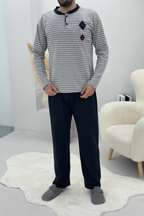 PIZHAME BLUZË ME VIJA DHE ME DIZAJE ROMBESH+TUTA PËR MESHKUJ NË NGJYRË GRI TË ZBARDHUR - KLAUDIO FASHION