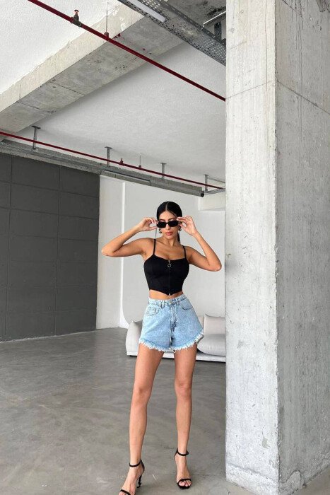 RIPPED MID-RISE WOMAN SHORT JEANS LIGHTBLUE/BZ - 2