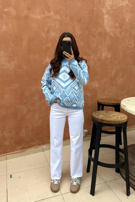 ROUND NECK DIFFERENT DESIGN WOMEN SWEATER LIGHTBLUE/BZ - 1