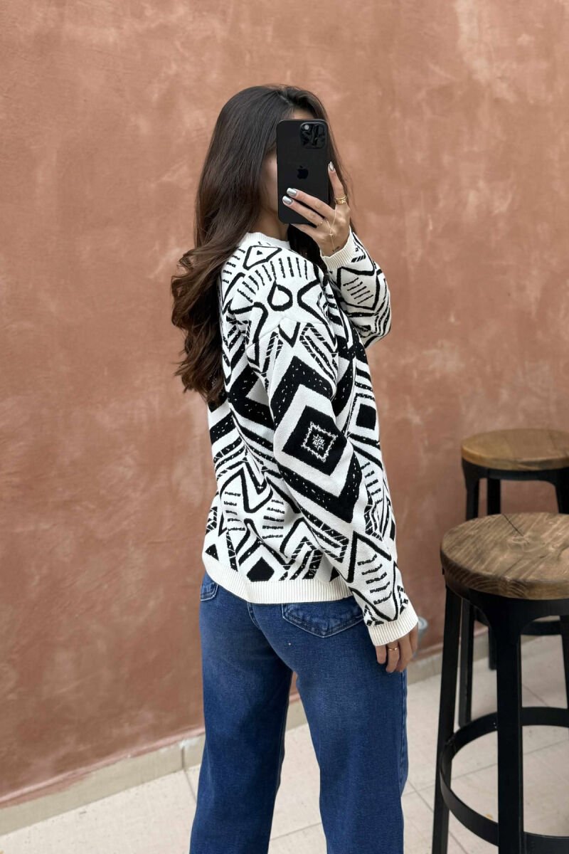 ROUND NECK DIFFERENT DESIGN WOMEN SWEATER WHITE-E BARDHE - 4