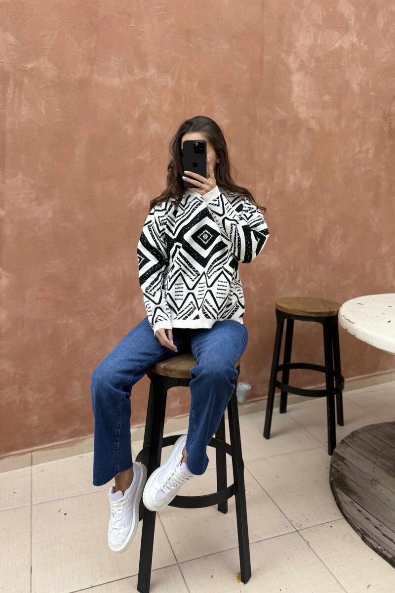 ROUND NECK DIFFERENT DESIGN WOMEN SWEATER WHITE-E BARDHE - 1