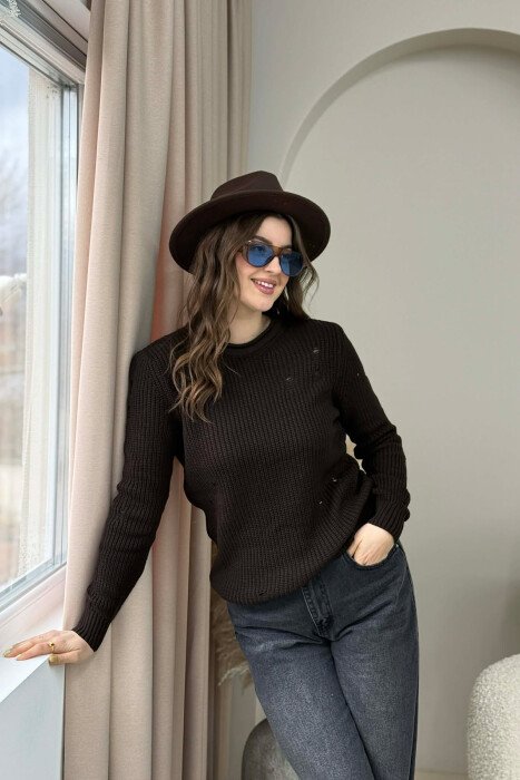 ROUND NECK KNITTED ONE COLOR WOMEN SWEATER DARK BROWN/KAE - 1