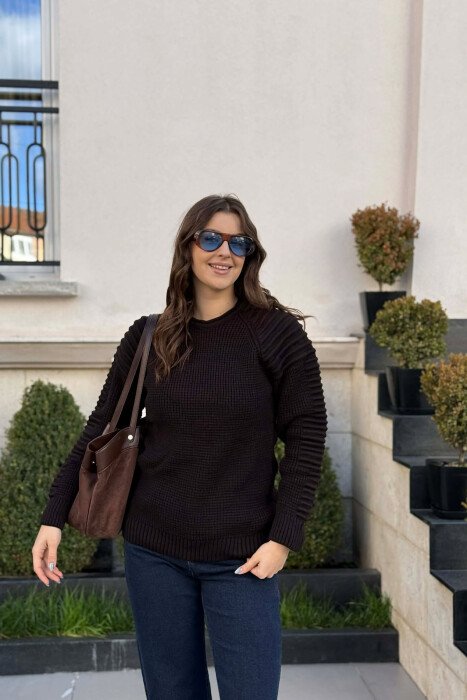 ROUND NECK KNITTED WOMEN SWEATER DARK BROWN/KAFE ERRET 