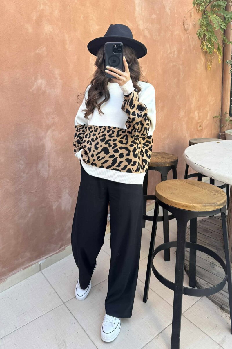 ROUND NECK LEO DESIGN WOMEN SWEATER WHITE-E BARDHE - 2