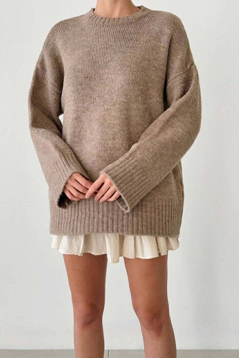 ROUND NECK ONE COLOR WOMEN SWEATER BEIGE/BEZHE - KLAUDIO FASHION