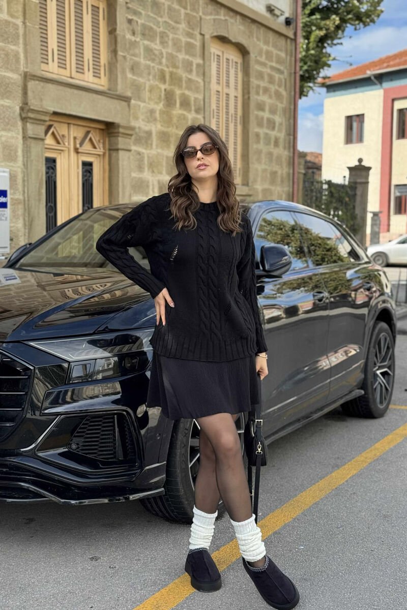 ROUND NECK RIPPED ONE COLOR WOMEN SWEATER BLACK/ E ZEZE - 1