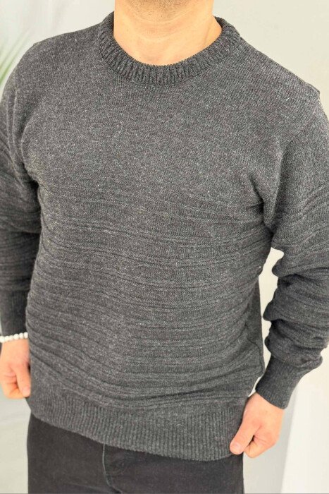 TRIKO E THJESHTË PËR MESHKUJ NË NGJYRËN GRI E ERRËT - KLAUDIO FASHION