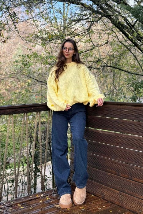 ROUND NECK SIMPLE WOMEN SWEATER YELLOW/E VERDHE - KLAUDIO FASHION