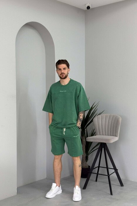 SET NJE NGJYRESH T-SHIRT + TUTA TE SHKURTRA PER MESHKUJ NE NGJYRE JESHILE 