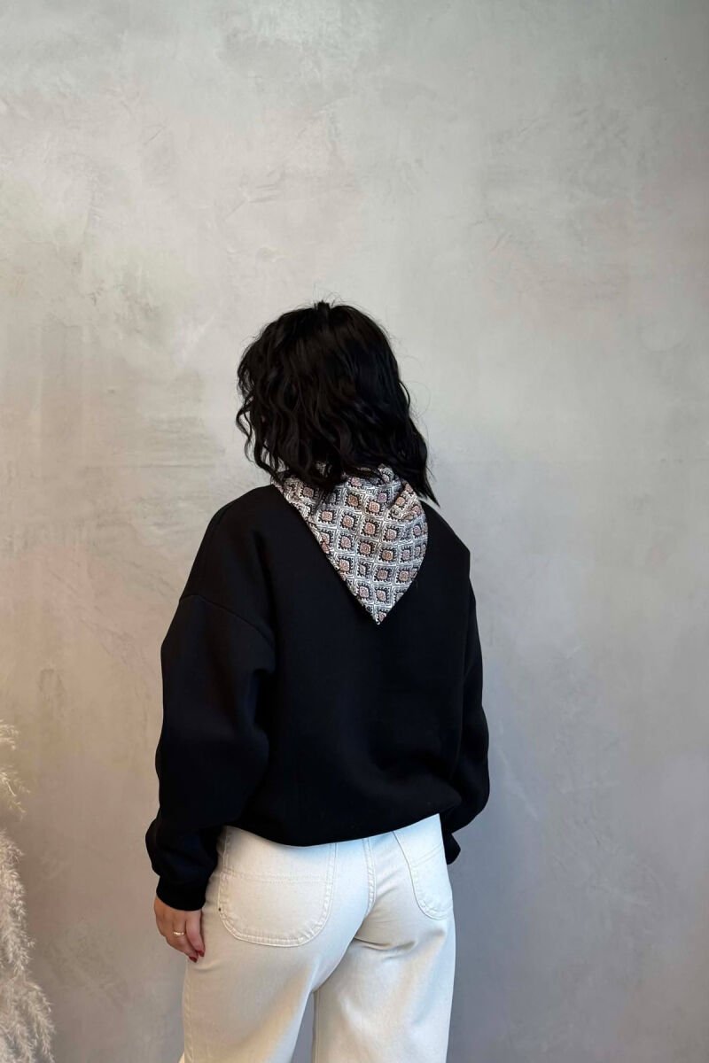SCARF DETAIL DEER IMAGE FLUFFY WOMEN SWEATSHIRT BLACK/ E ZEZE - 5