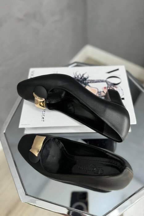 SEMI HEEL GOLD DETAIL WOMAN SHOES BLACK/ E ZEZE - KLAUDIO FASHION