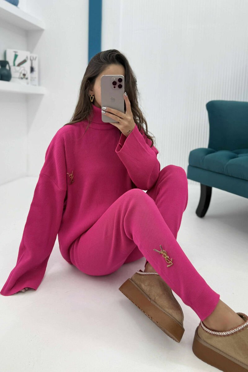 SET AKRELIK PËR FEMRA NË NGJYRËN CIKLAMI - 4