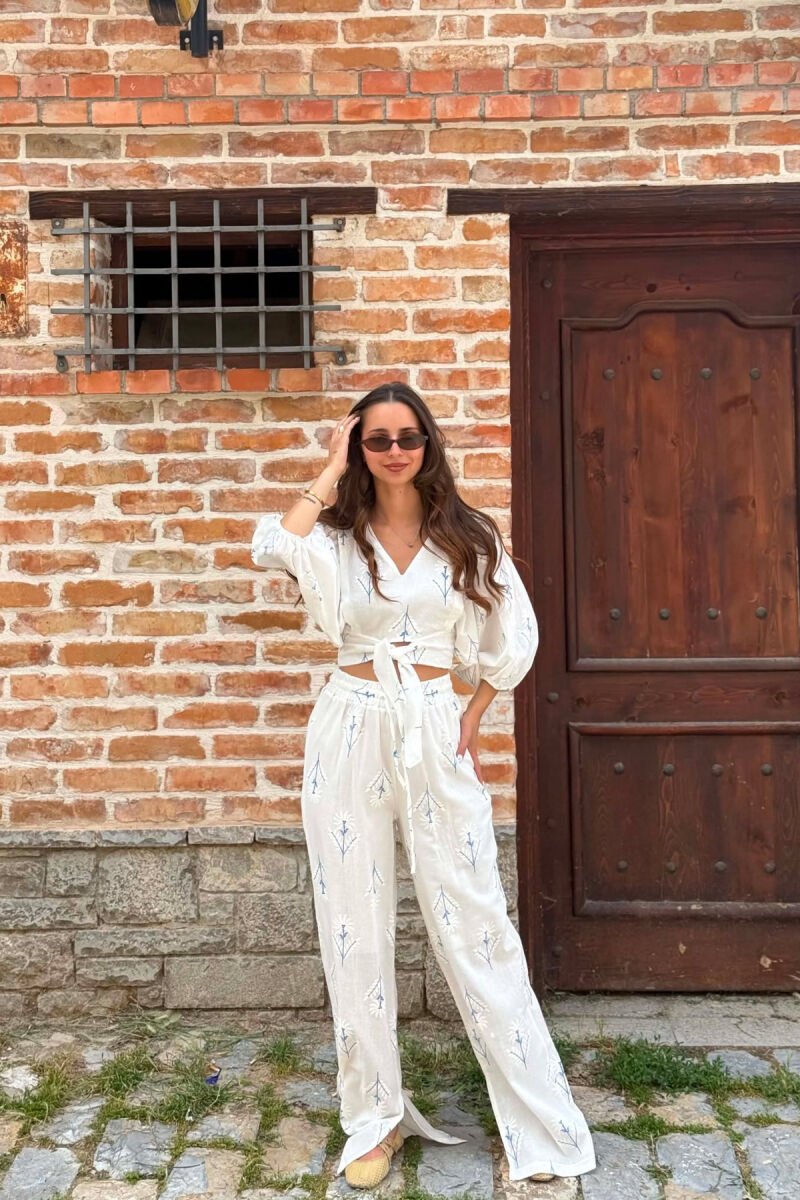 SET CROP TOP ME JAKE V + PANTALLONA PER FEMRA NE NGJYRE TE BARDHE DHE BLU - 7