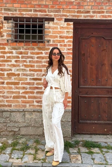 SET CROP TOP ME JAKE V + PANTALLONA PER FEMRA NE NGJYRE TE BARDHE DHE KAFE - 5
