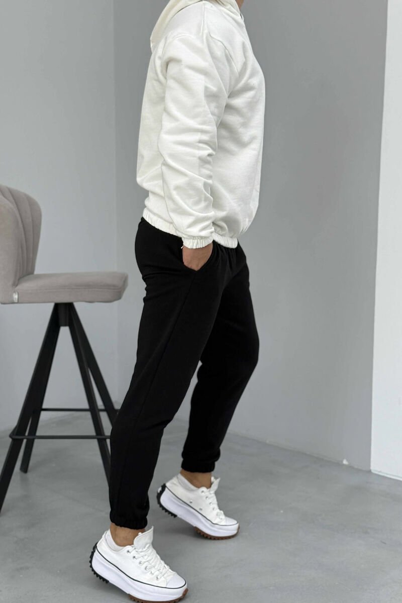 SET I THJESHTË HOODIE+TUTA PËR MESHKUJ NË NGJYRËN E BARDHË+E ZEZË - 3