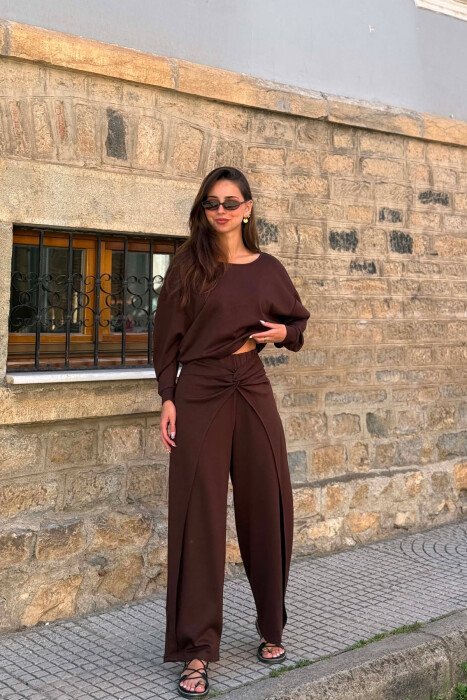 SET I THJESHTE NJE NGJYRESH BLUZE + PANTALLONA PER FEMRA NE NGJYRE KAFE - 2