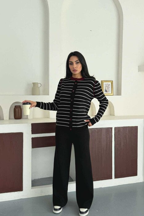 SET I THJESHTË PULOVËR ME VIJA+PANTALLONA PËR FEMRA NË NGJYRË TË ZEZË ME VISHNJË - 4