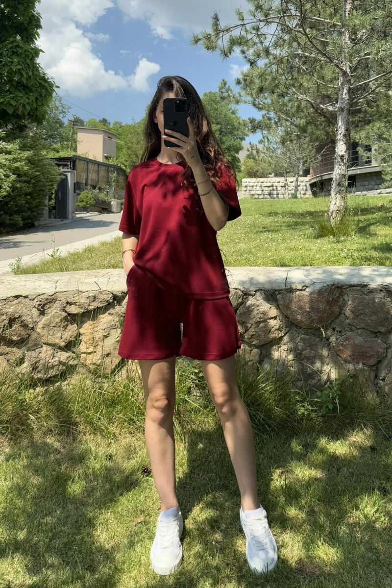 SET I THJESHTË T-SHIRT+PANTALLONA TË SHKURTRA PËR FEMRA NË NGJYRËN VISHNJË - 5