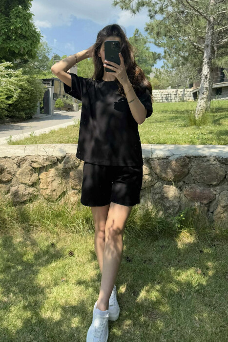 SET I THJESHTË T-SHIRT+PANTALLONA TË SHKURTRA PËR FEMRA NË NGJYRËN E ZEZË - 4