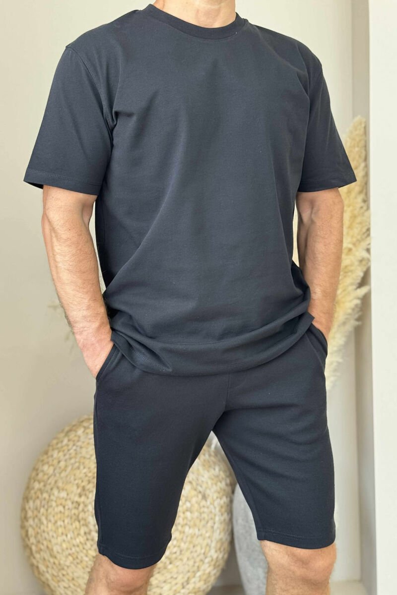 SET I THJESHTË T-SHIRT+PANTALLONA TË SHKURTRA PËR MESHKUJ NË NGJYRËN E ZEZË - 2