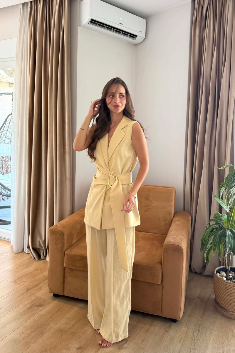 SET JELEK ME DETAJ GOLD + PANTALLONA PER FEMRA NE NGJYRE TE VERDHE - 2