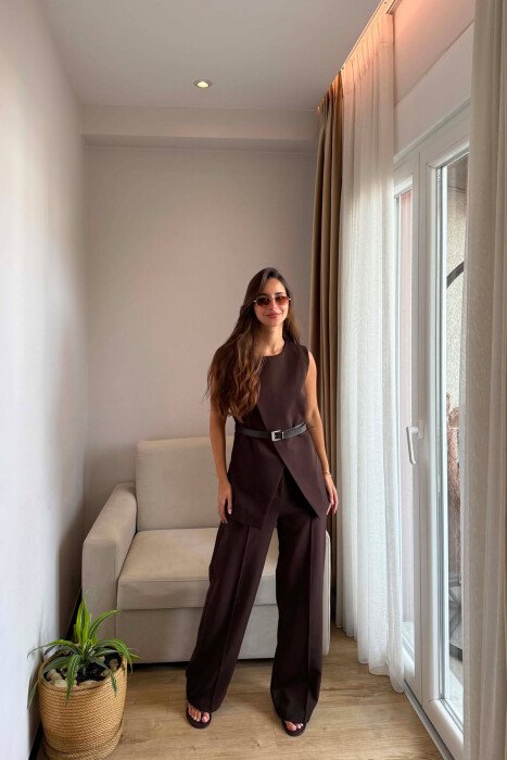 SET JELEK ME DETAJIN E RRIPIT + PANTALLONA PER FEMRA NBE NGJYRE KAFE - 2