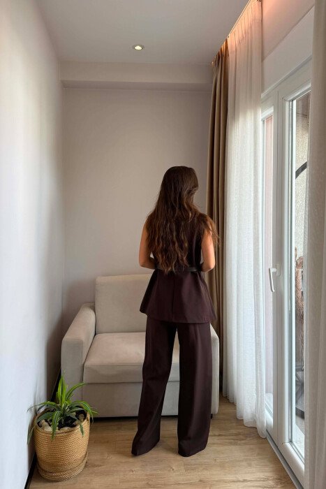 SET JELEK ME DETAJIN E RRIPIT + PANTALLONA PER FEMRA NBE NGJYRE KAFE - 4