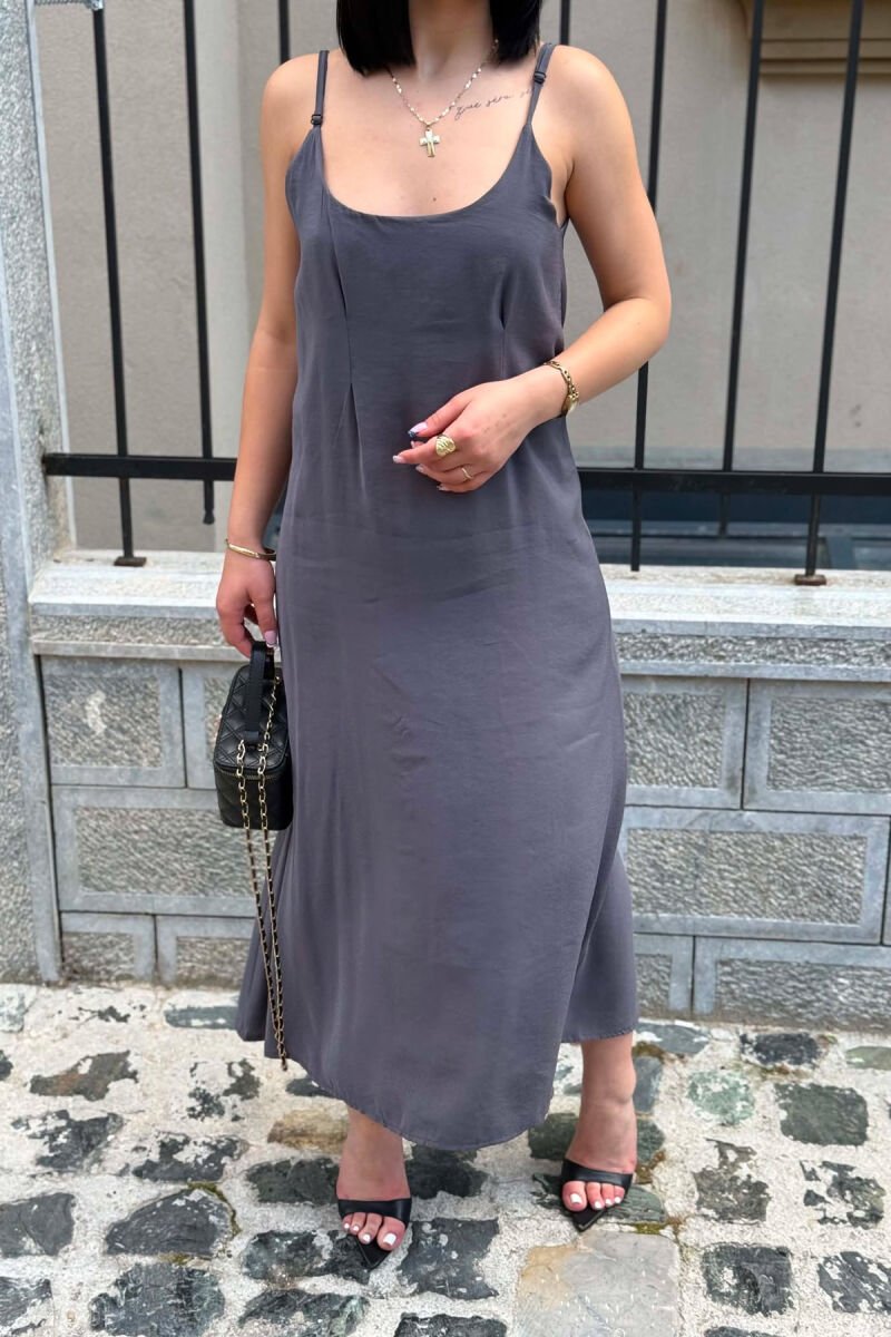 SET KEMISHE+FUSTAN PER FEMRA NE NGJYRE GRI TE ERRET - 5