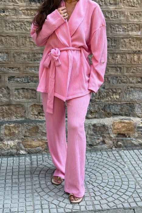 SET KEMISHE+PANTALLONA-PER-FEMRA NE NGJYRE ROZE - 3