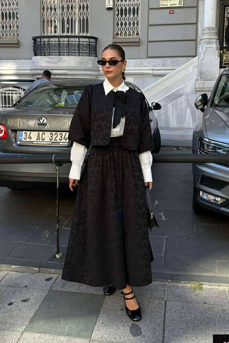 SET ME DIZAJNE LULESH PËR FEMRA NË NGJYRËN E ZEZË - 2
