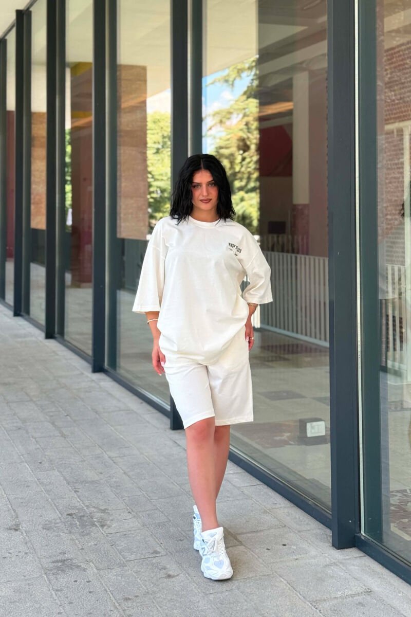 SET ME SHKRIME T-SHIRT + TUTA TE SHKURTRA PER FEMRA NE NGJYRE TE BARDHE - 7