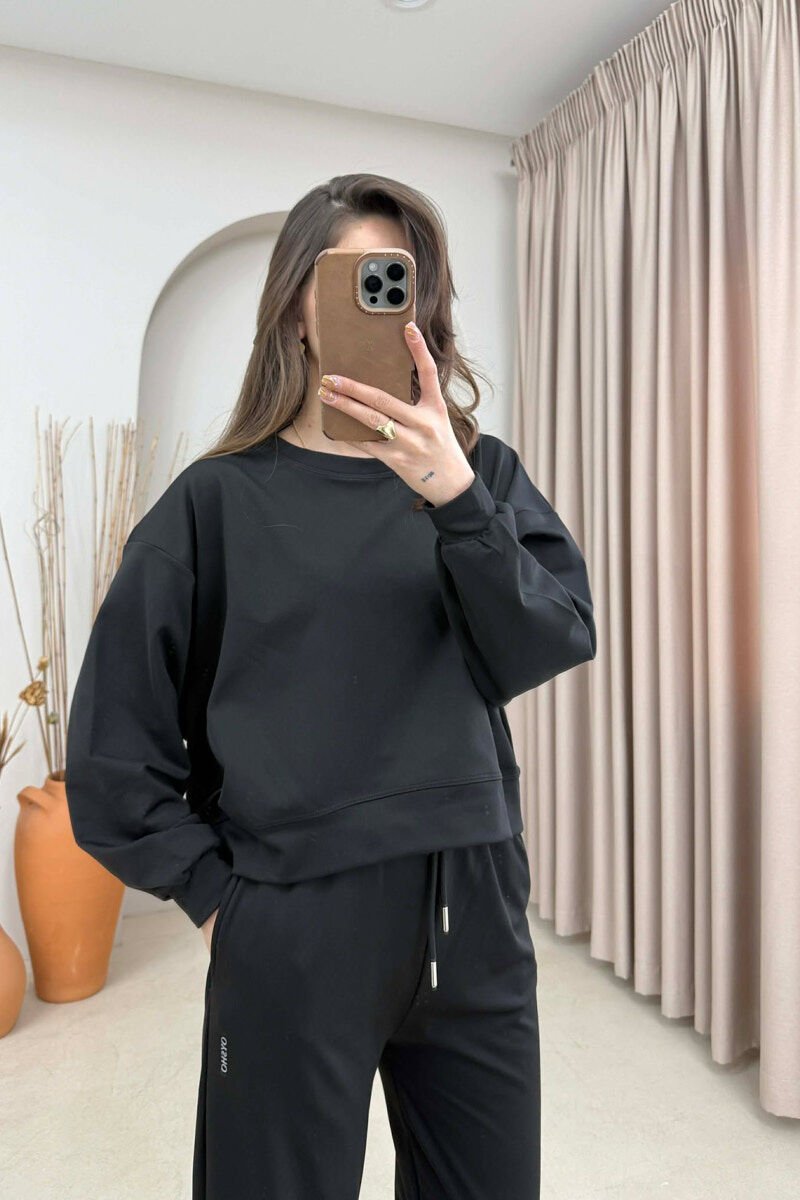 SET NJE NGJYRESH BLUZE E THJESHTE + TUTA PER FEMRA NE NGJYRE TE ZEZE - 3