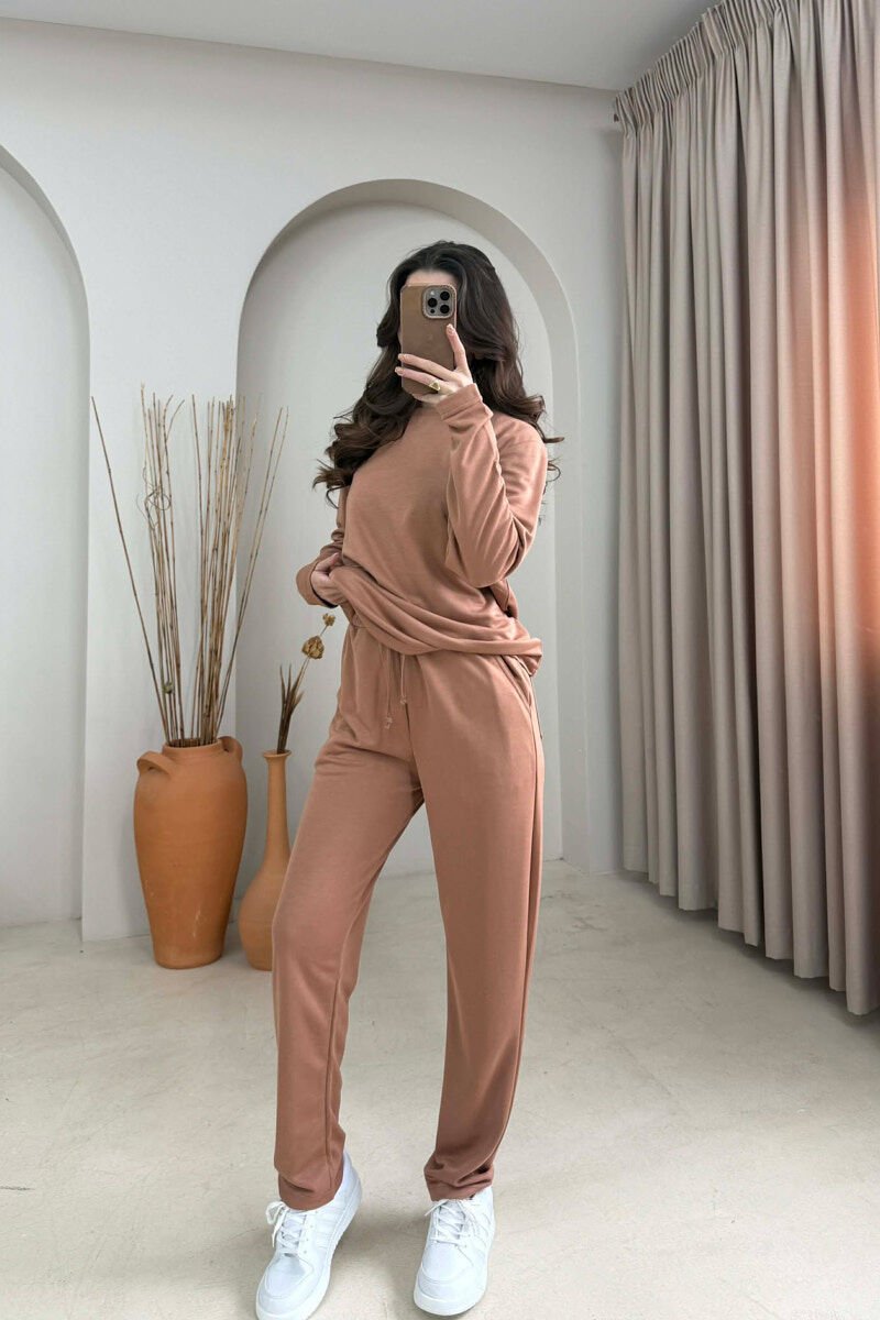 SET NJE NGJYRESH BLUZE + TUTA PER FEMRA NE NGJYRE TULLE - 2