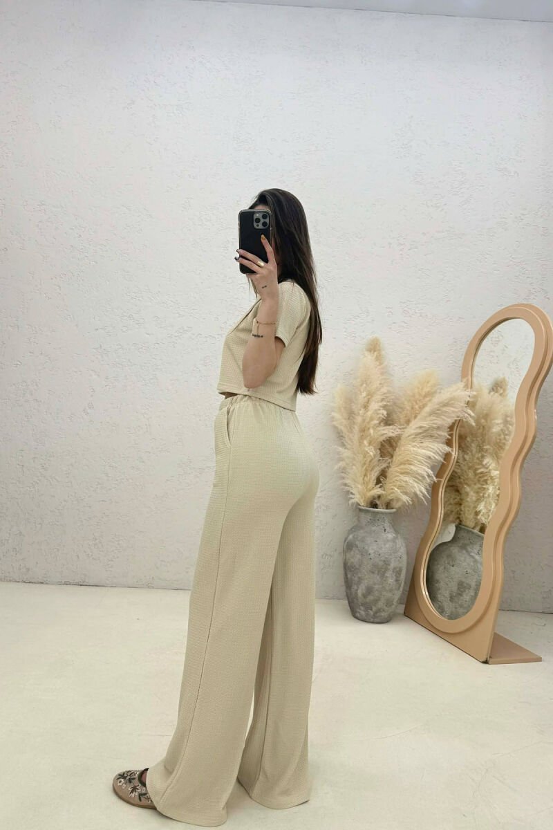 SET NJE NGJYRESH CROP TOP + PANTALLONA PER FEMRA NE NGJYRE BEZHE - 4