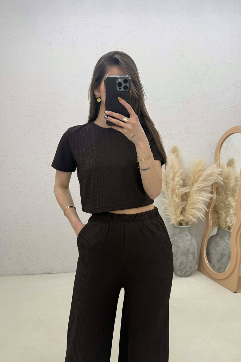 SET NJE NGJYRESH CROP TOP + PANTALLONA PER FEMRA NE NGJYRE KAFE TE ERRET - 3