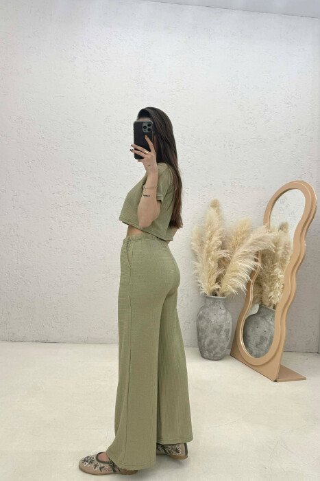 SET NJE NGJYRESH CROP TOP + PANTALLONA PER FEMRA NE NGJYRE ULLI - 4