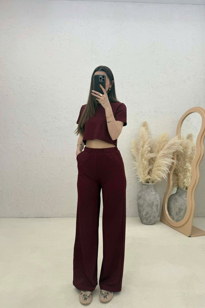 SET NJE NGJYRESH CROP TOP + PANTALLONA PER FEMRA NE NGJYRE VISHNJE - 1
