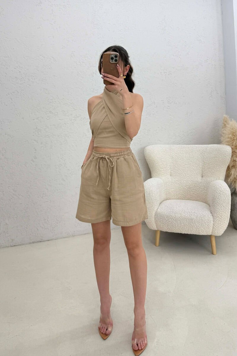 SET NJE NGJYRESH CROP TOP + PANTALLONA TE SHKURTRA PER FEMRA NE NGJYRE BEZHE - 3