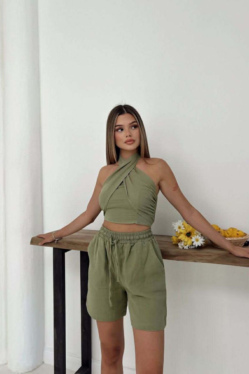 SET NJE NGJYRESH CROP TOP + PANTALLONA TE SHKURTRA PER FEMRA NE NGJYRE ULLI - 1