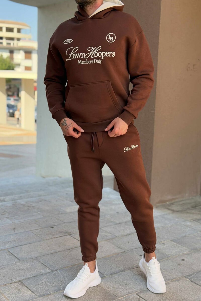 SET NJË NGJYRËSH HOODIE ME SHKRIM PARA+TUTA PËR MESHKUJ NË NGJYRË KAFE - 3