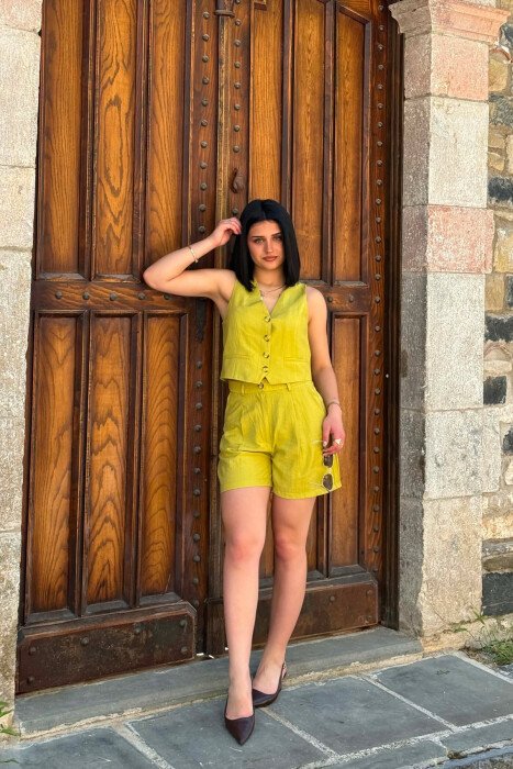 SET NJE NGJYRESH I THJESHTE JELEK + SHORTS PER FEMRA NE NGJYRE JESHILE TE ZBARDHUR - 2