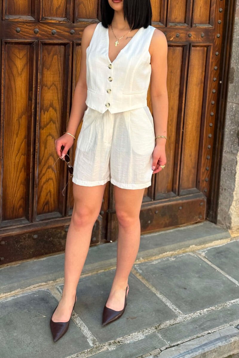 SET NJE NGJYRESH I THJESHTE JELEK + SHORTS PER FEMRA NE NGJYRE TE BARDHE - 3