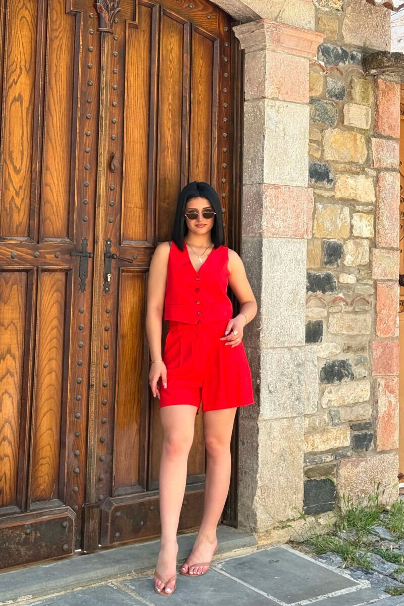 SET NJE NGJYRESH I THJESHTE JELEK + SHORTS PER FEMRA NE NGJYRE TE KUQE - 1
