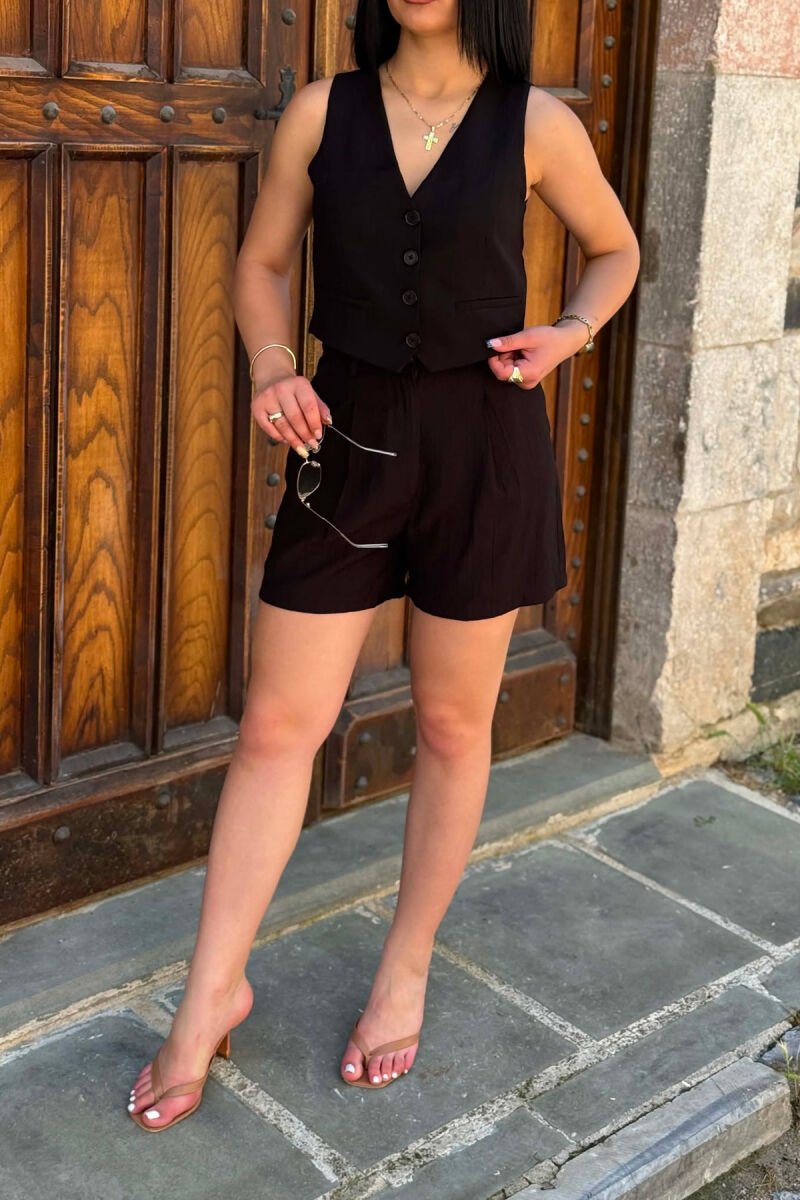 SET NJE NGJYRESH I THJESHTE JELEK + SHORTS PER FEMRA NE NGJYRE TE ZEZE - 5