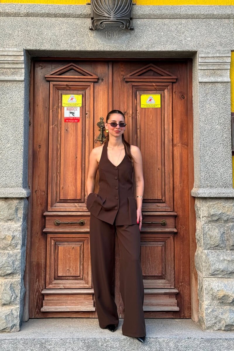 SET NJE NGJYRESH JELEK ME KURRIZ TE HAPUR + PANTALLONA PER FEMRA NE NGJYRE KAFE - 2