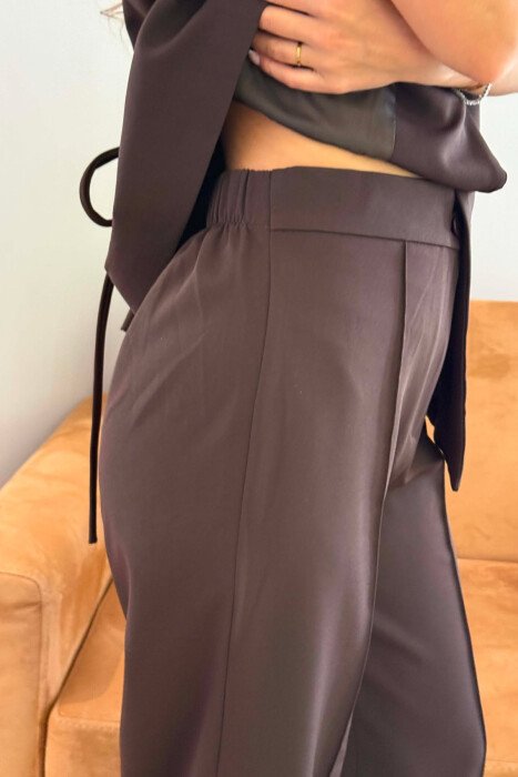 SET NJE NGJYRESH JELEK + PANTALLONA PER FEMRA NE NGJYRE KAFE - 4