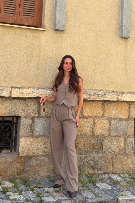 SET NJE NGJYRESH JELEK + PANTALLONA PER FEMRA NE NGJYRE KAFE TE ZBARDHUR - 3